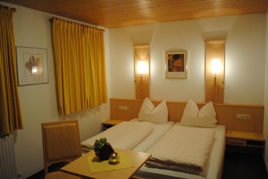Haus Untergand Apartment Санкт Антон ам Арлберг Стая снимка