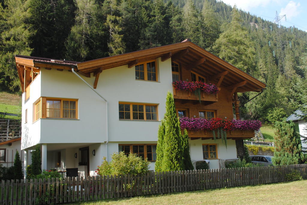 Haus Untergand Apartment Санкт Антон ам Арлберг Екстериор снимка